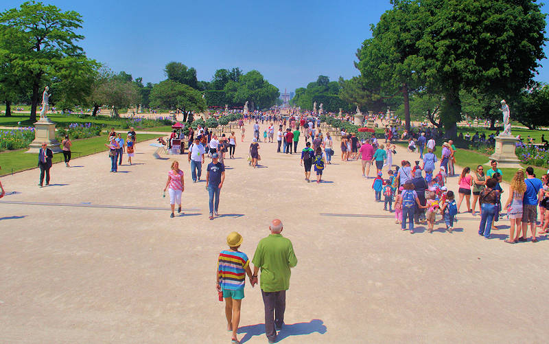 Paris Stroll